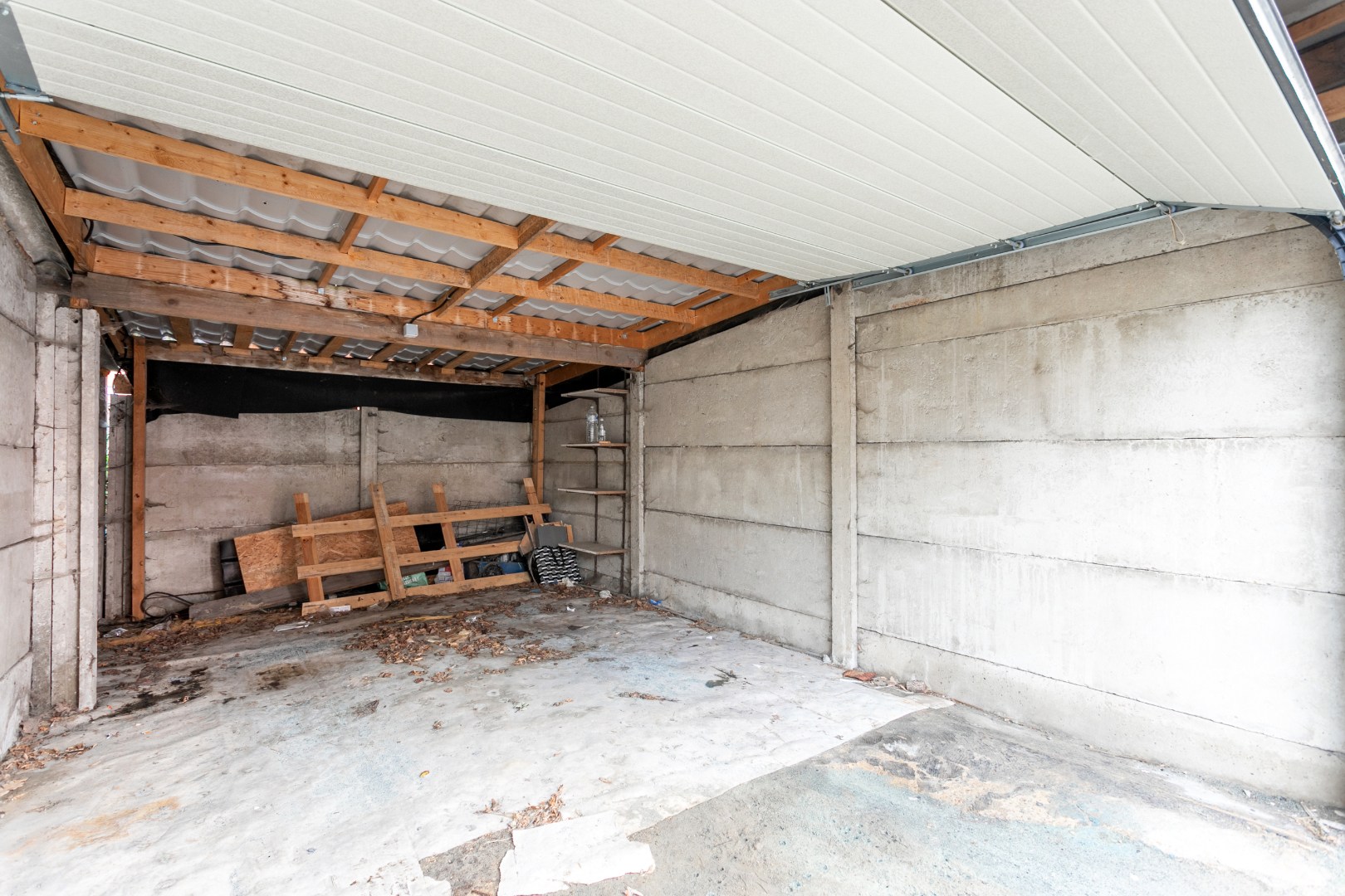 Instapklare woning met 3 slaapkamers, veranda en garagebox in Lembeek 