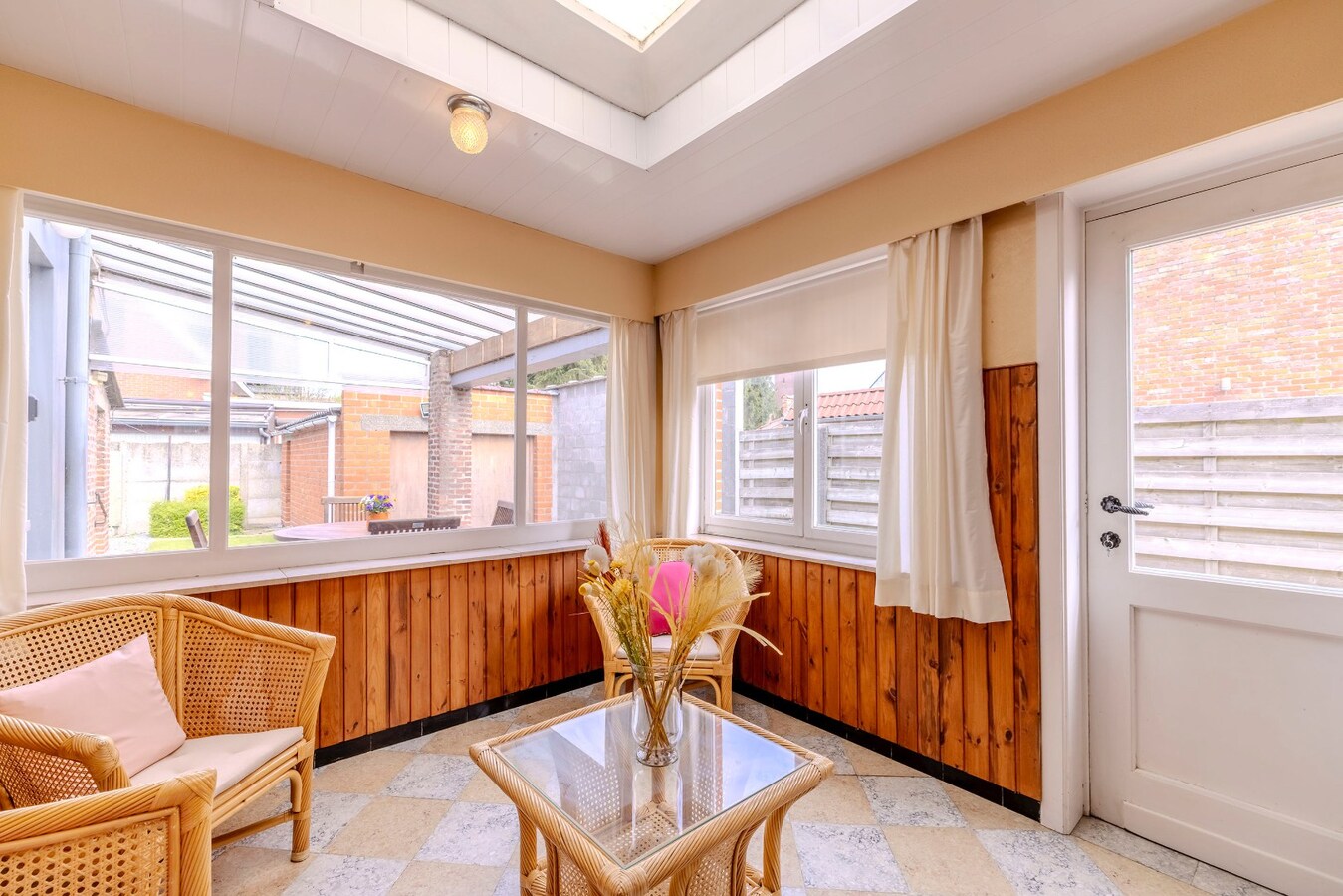 Uitstekend gelegen laagbouwwoning met tuin 