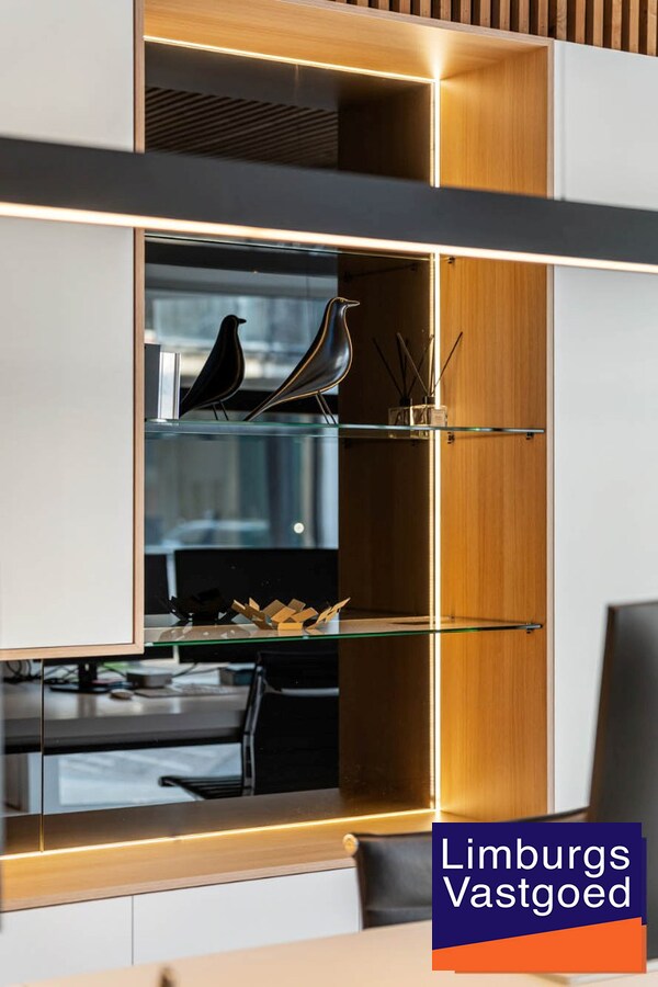 Modern instapklaar kantoor in Hasselt centrum met energielabel B, 