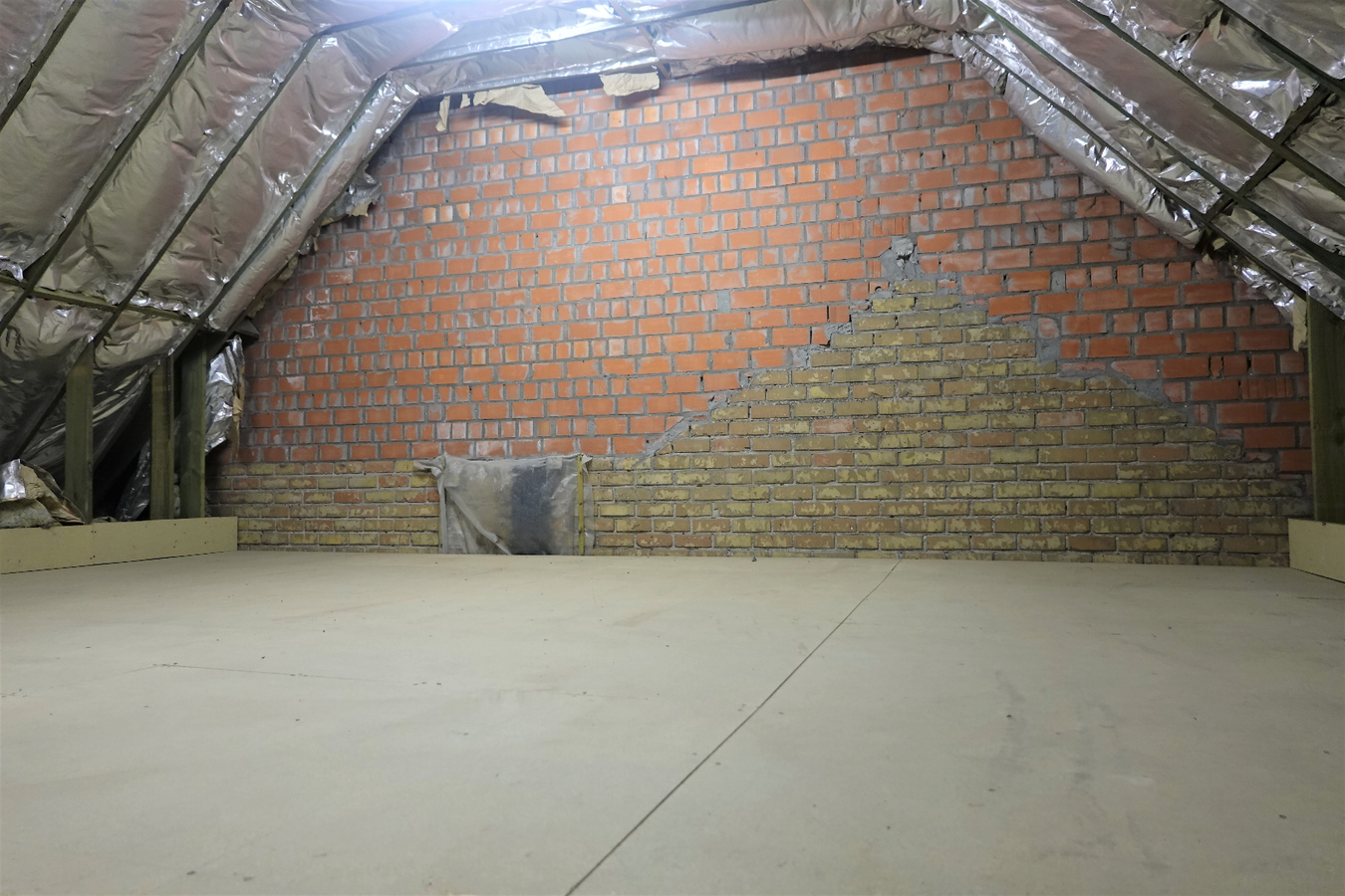 Duplexappartement in centrum Gistel met garage 