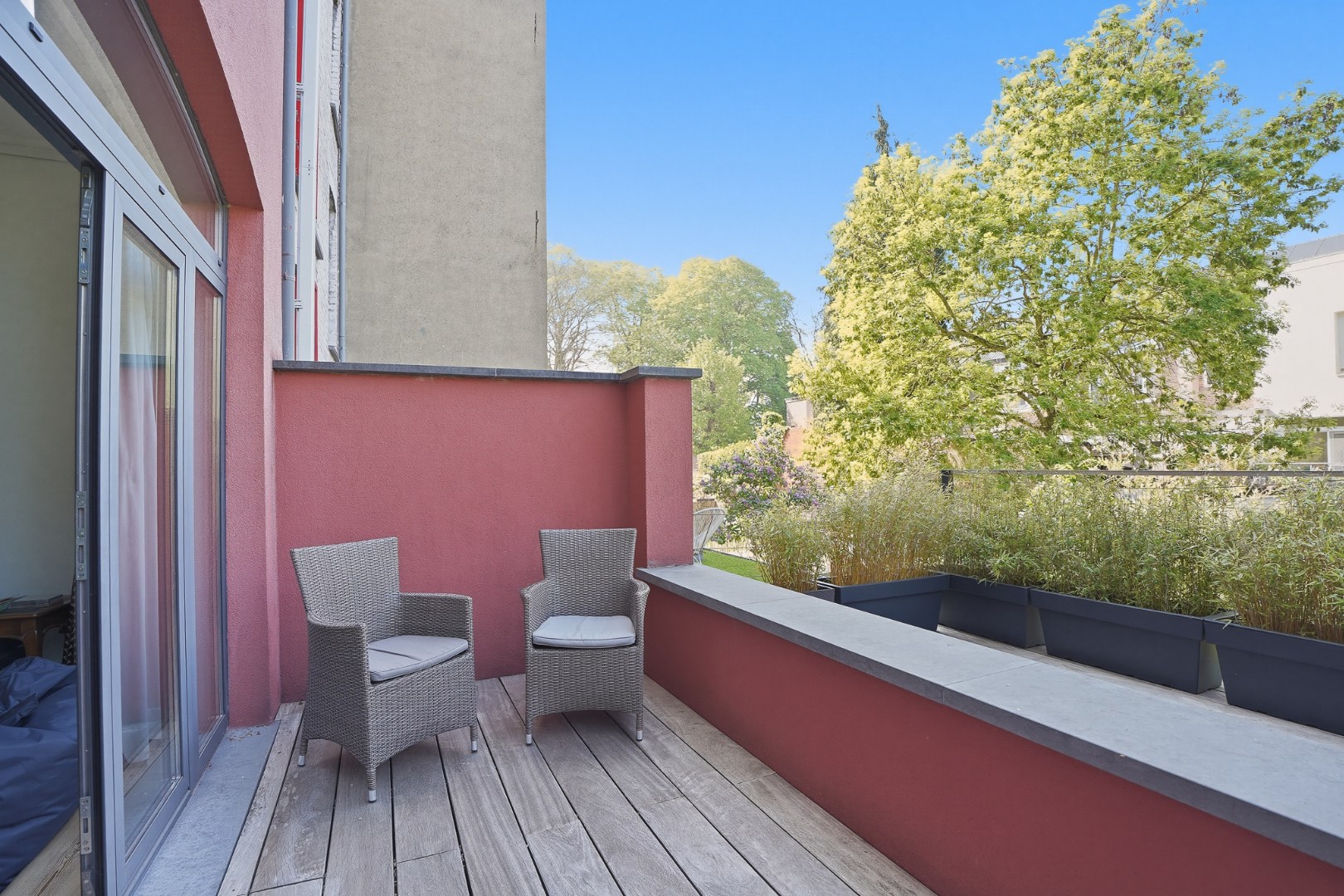 Exclusief gerenoveerd burgerhuis met zonnige stadstuin! 
