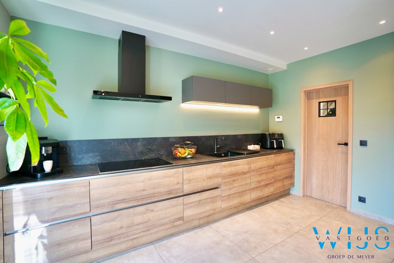 Prachtige HOB met unieke afwerking te Bassevelde ! 