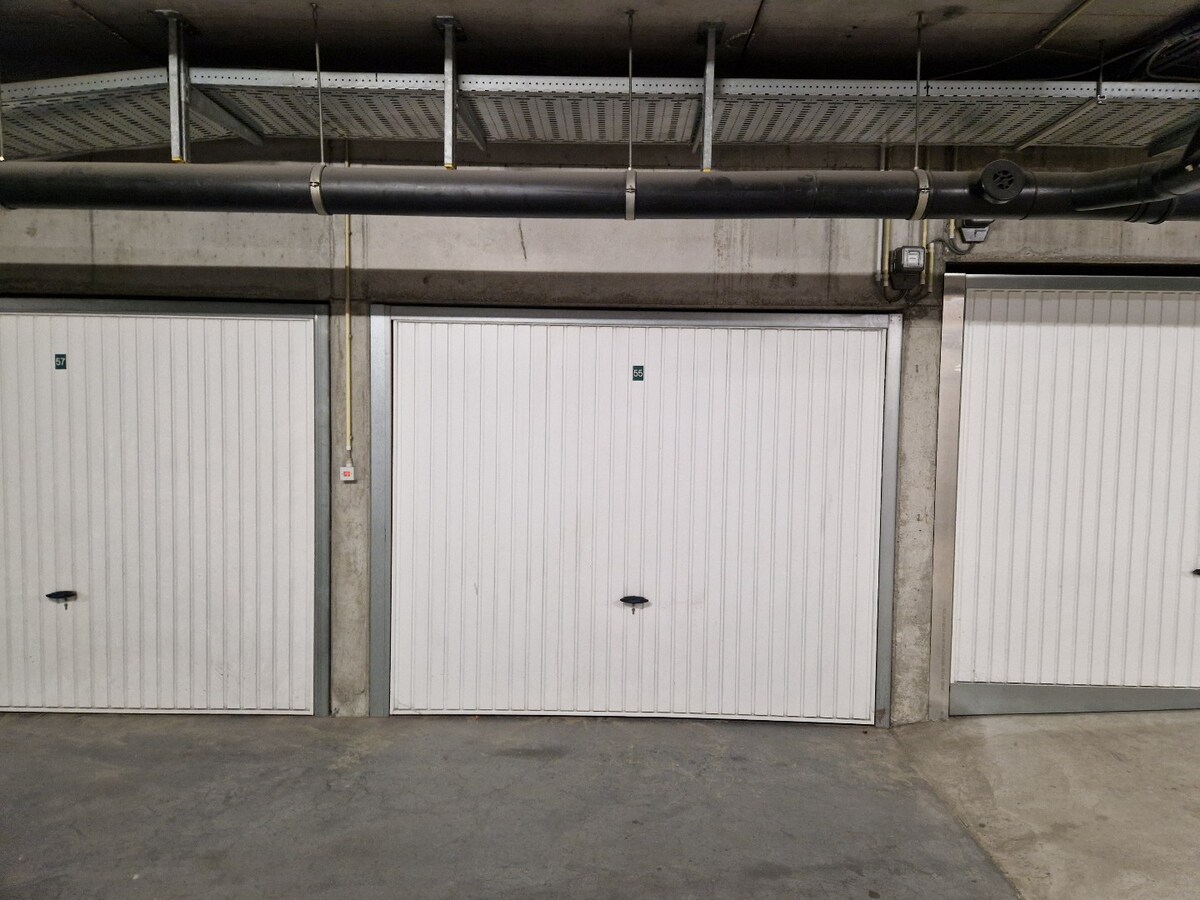 Garage for sale under the sea dike 