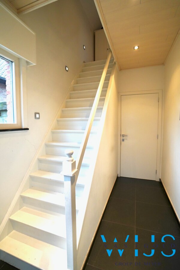 Instapklare, karaktervolle ALLEENSTAANDE woning op topligging in Ertvelde ! 