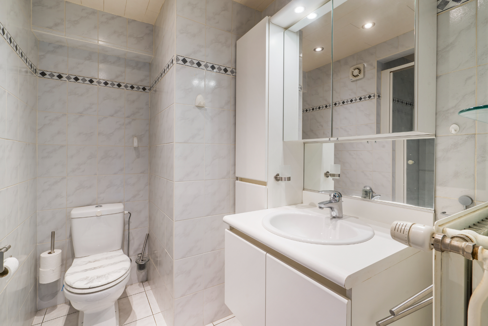 mooi onderhouden 2 slaapkamer appartement 