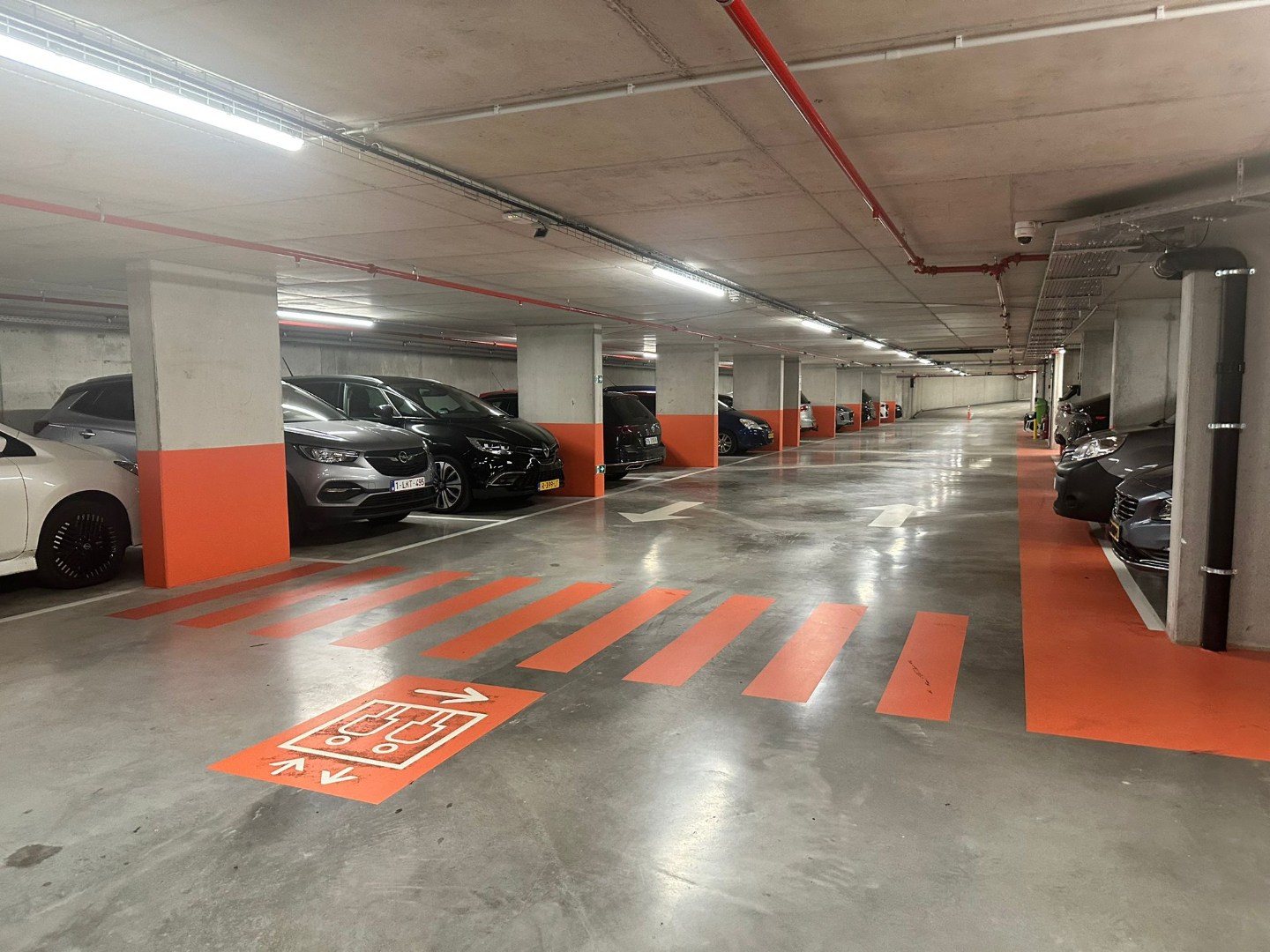 Pakket van 3 rotatieparkings aan Brussels Airport te koop 