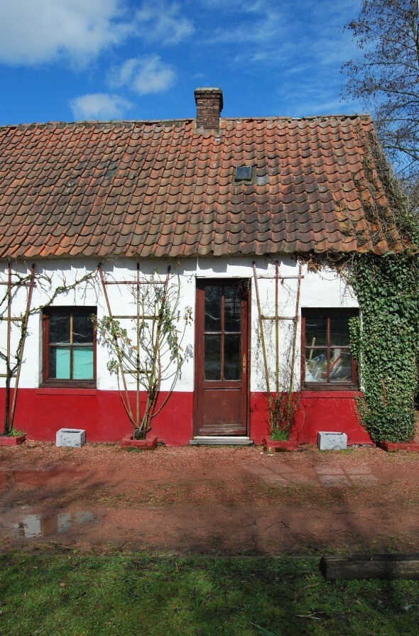 Gerenoveerde woning met stalgebouw op 2.340m² 