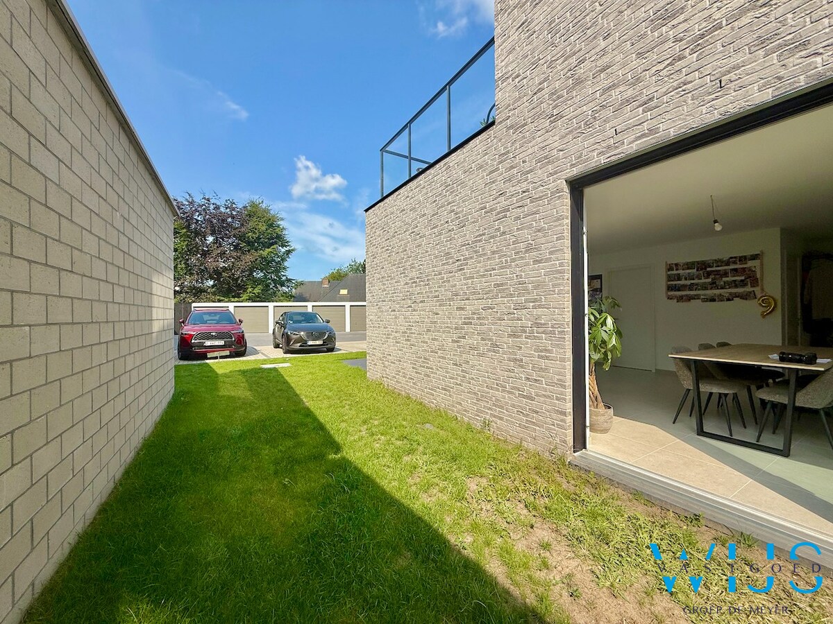 Nieuwbouw gelijkvloers appartement in centrum ERTVELDE ! 