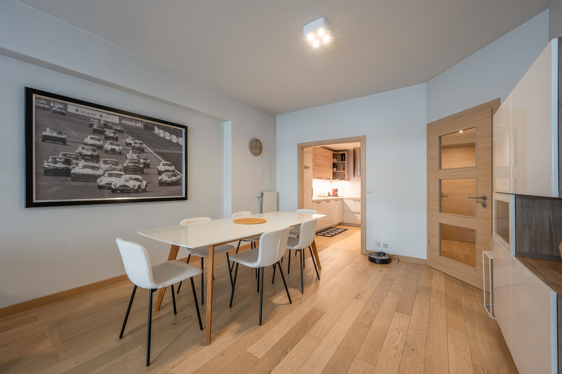 Instapklaar gelijkvloers-appartement op wandelafstand van de Zeedijk-Albertstrand. 