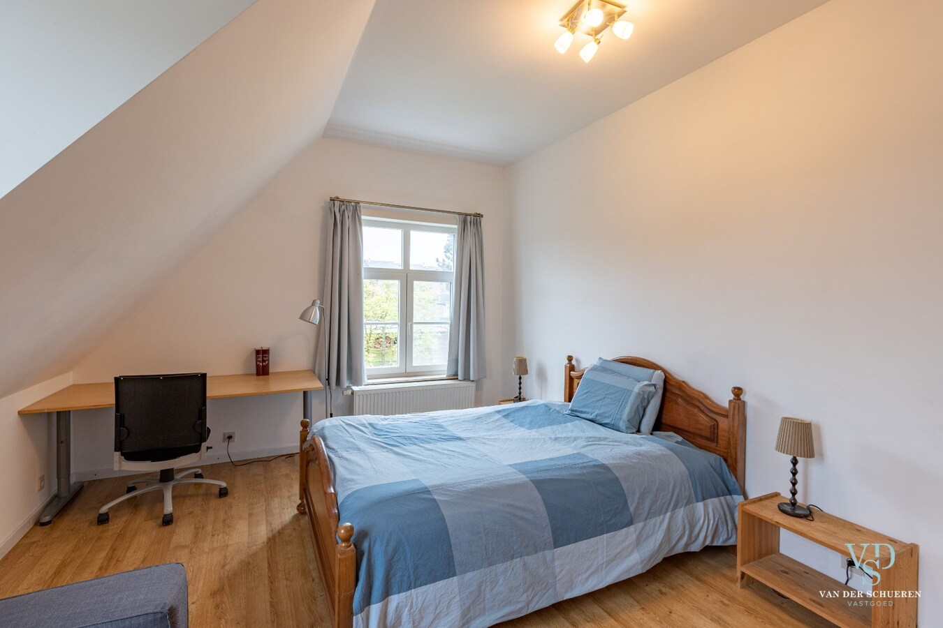 Ruim en stijlvol wonen in hartje Gavere. 