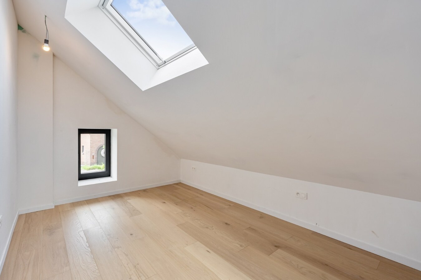 Exclusieve woning in volledig heropgebouwde hoeve op een perceel van 4a33ca! 