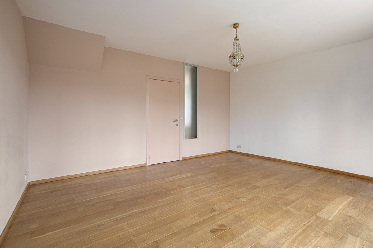 Uniek opbrengstpand met 1 appartement en 2 studentenkamers in centrum Leuven!  – EPC label B - bewoonbare opp. 227 m² 