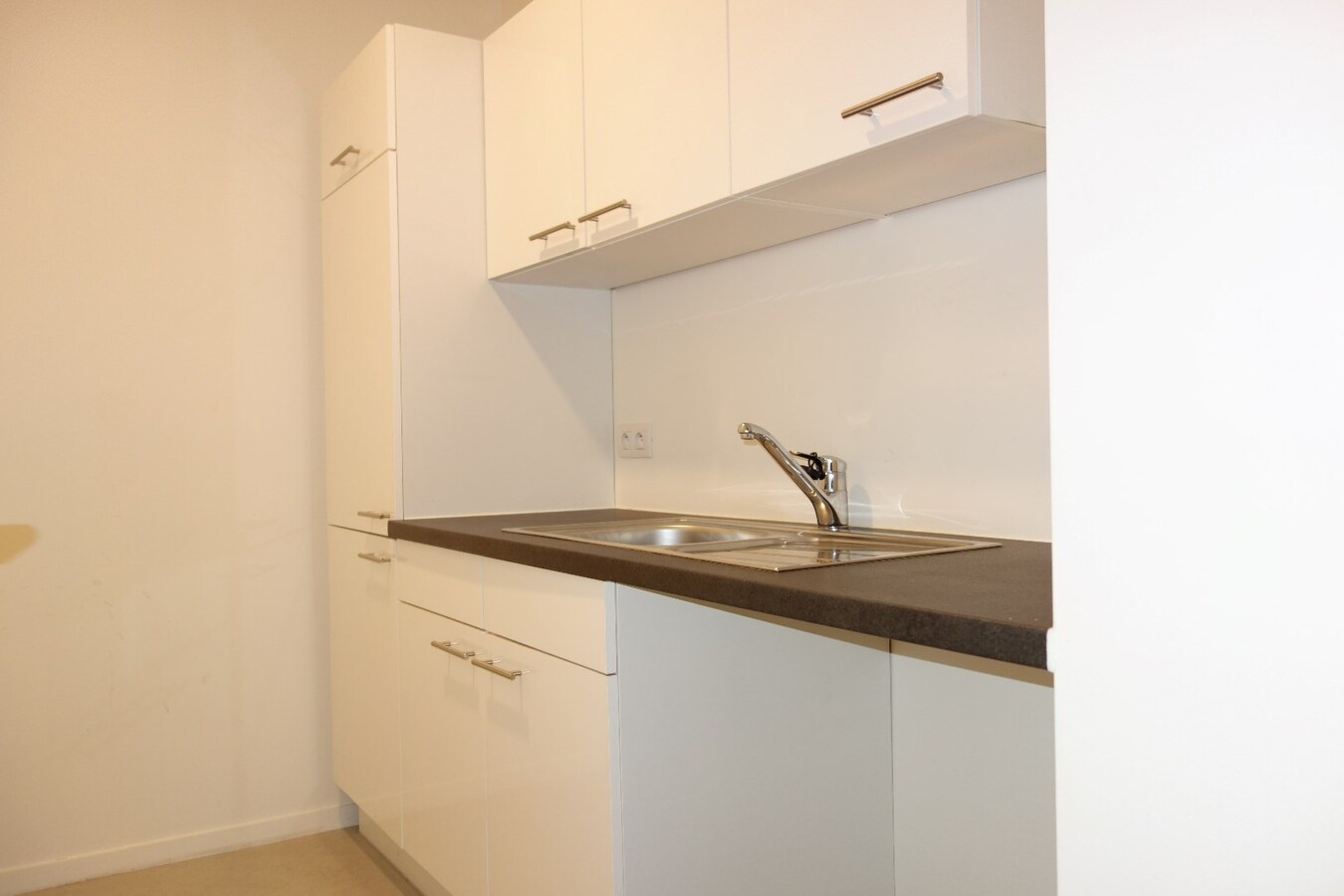 Bureau de prestataires de services loué À Tournai