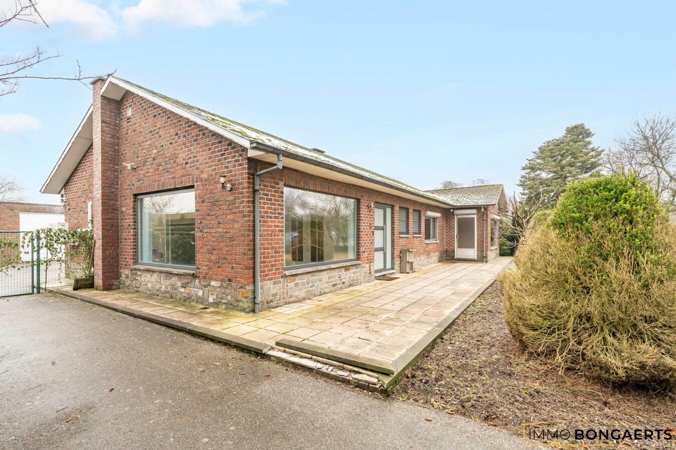 Gelijkvloerse woning op perceel van 24a32ca 