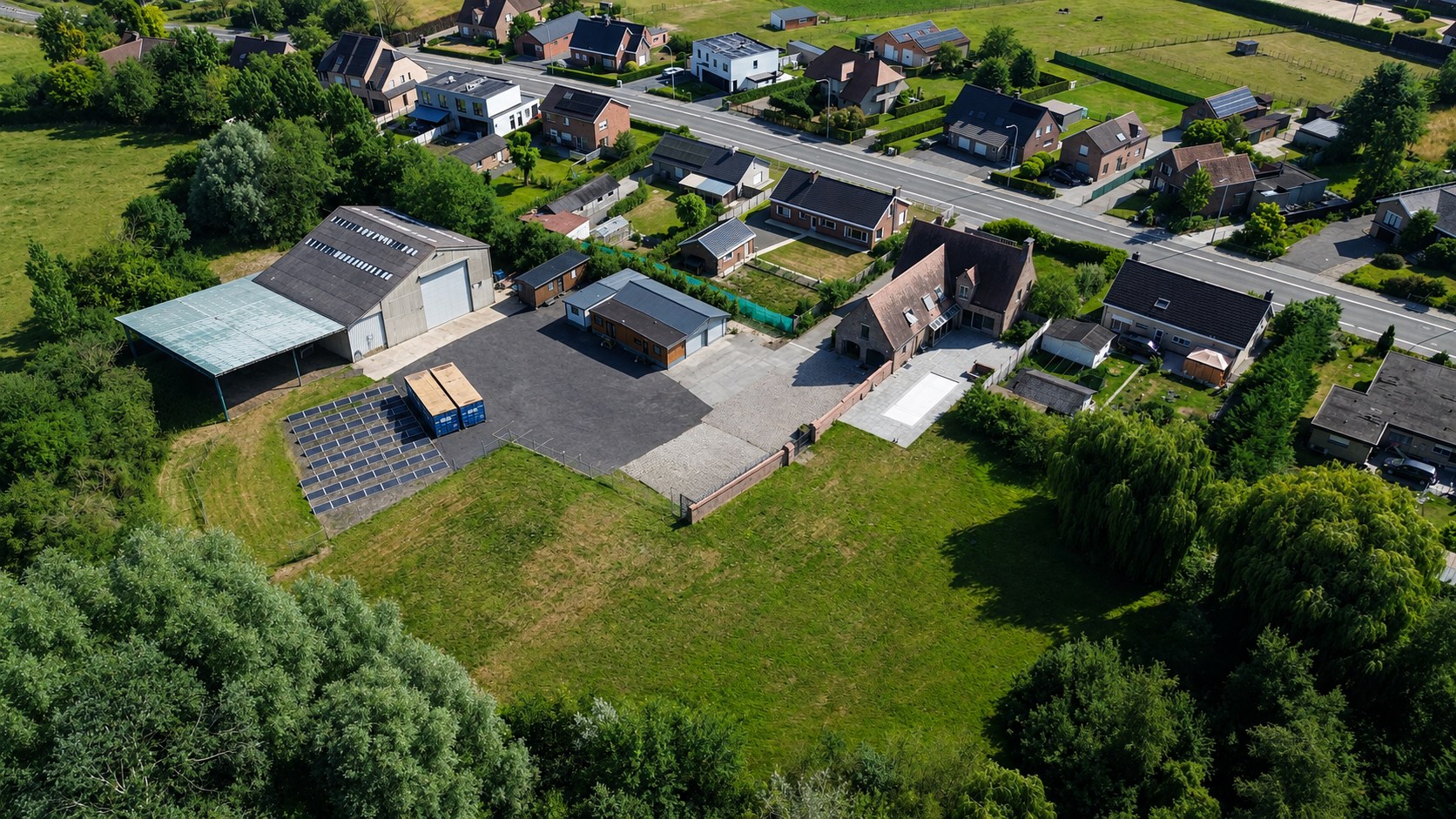 Statige villa met loods op groot perceel, buitenkans! Ruddervoorde (Waardamme) 