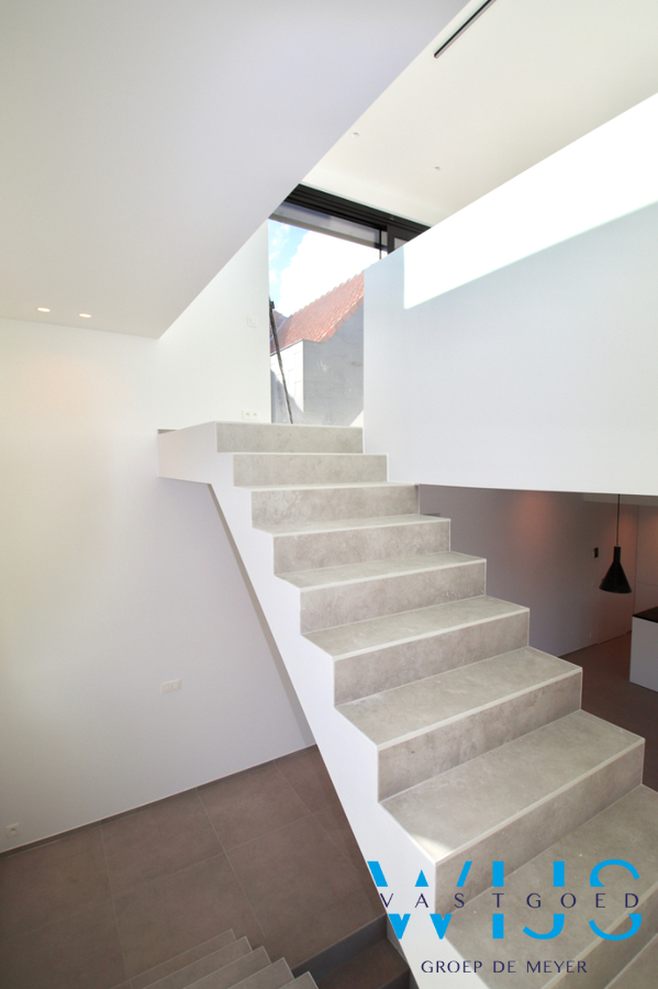 FENOMENAAL appartement met hoge afwerking te KLUIZEN ! 