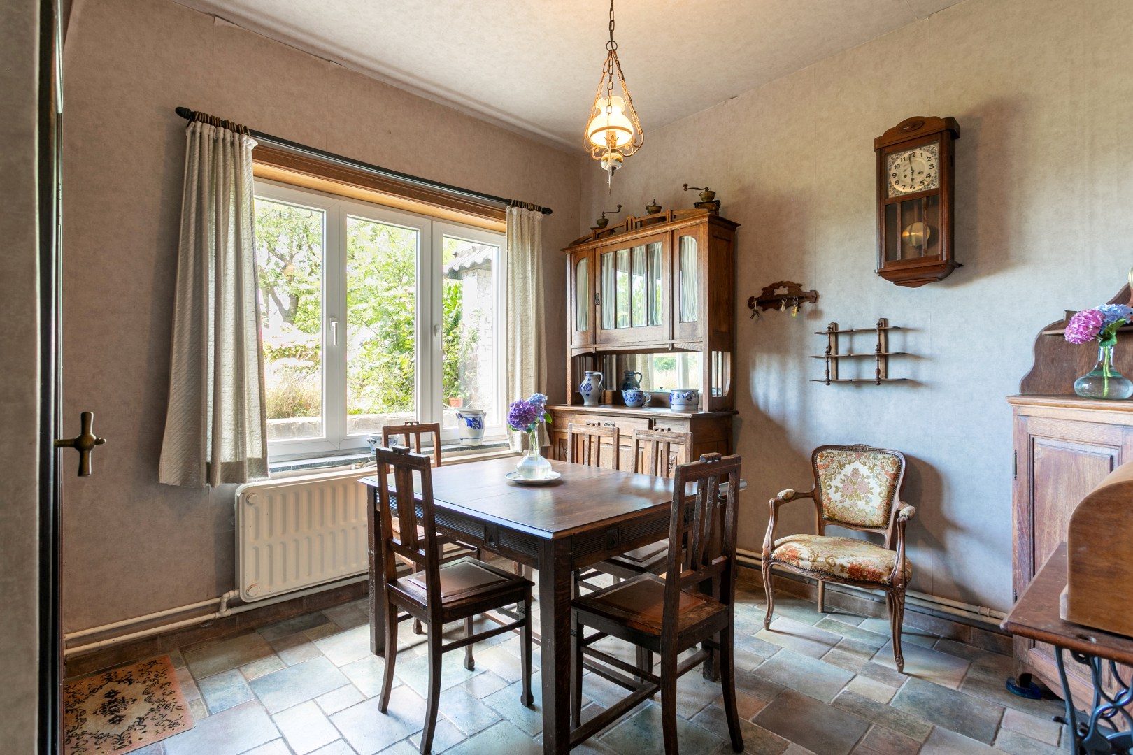 Charmante woning met karaktervolle binnenkoer te Beert 