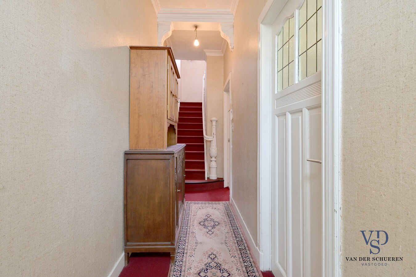 Ruime woning met opslagruimte 