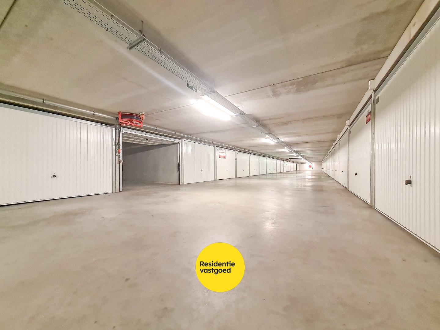 Enkele garagebox in complex Promenade te Nieuwpoort-Bad. 