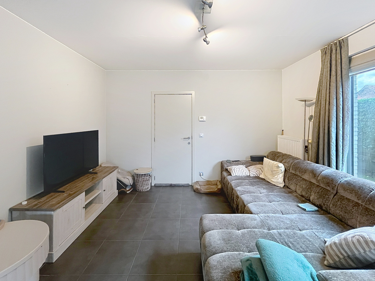 Instapklare halfopen woning met tuin 