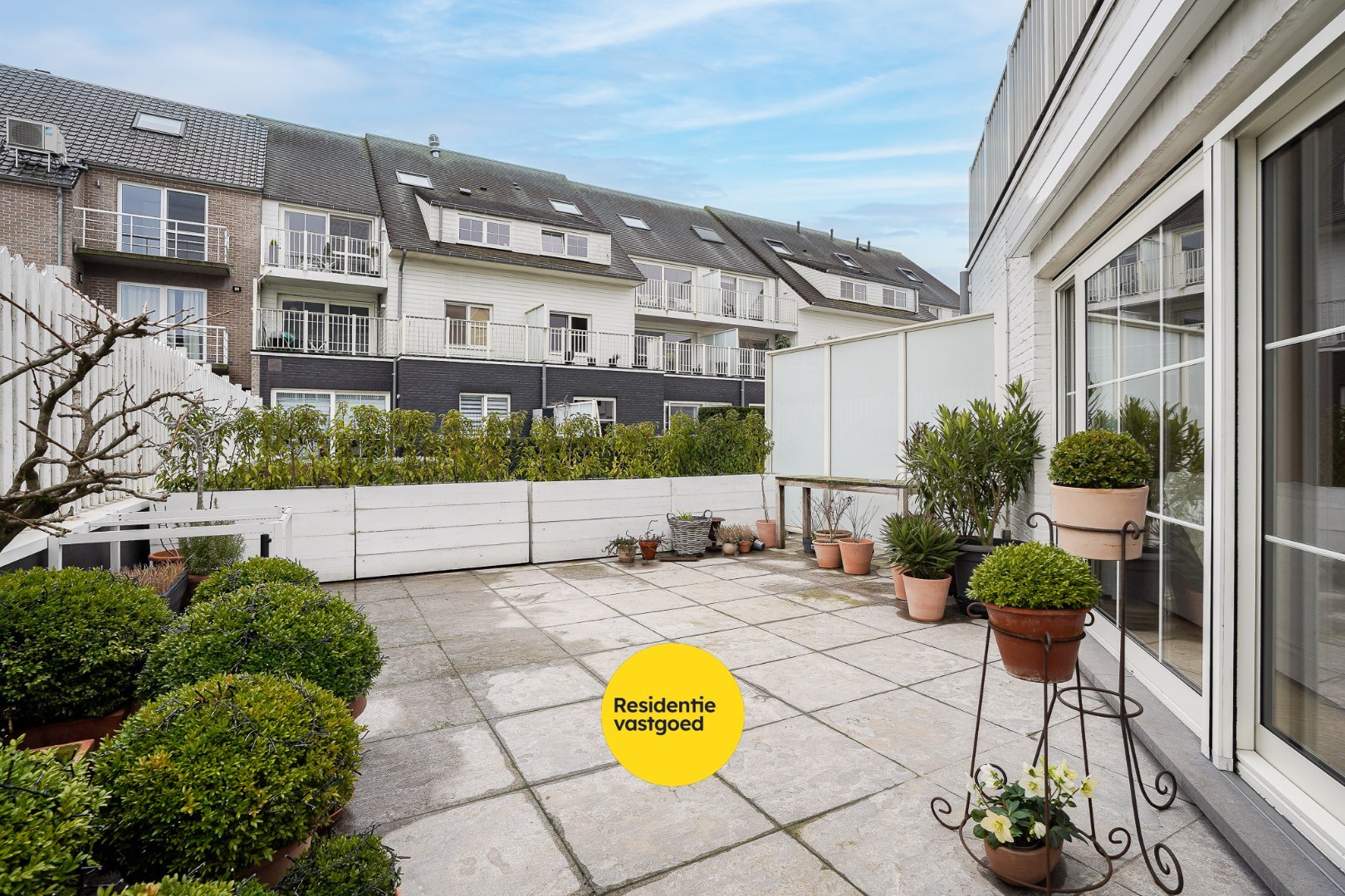 Luxueus appartement met 2 slaapkamers en ruim terras op centrale ligging 