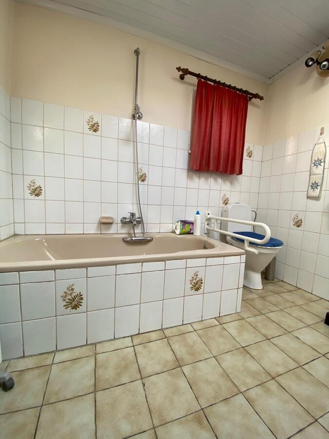 Woning met 3 slaapkamers en loods te Kortemark 