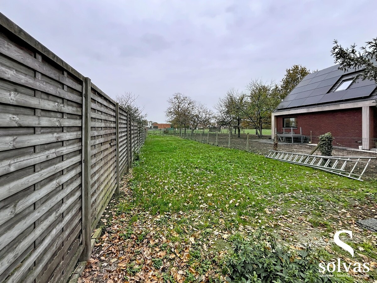 Top gerenoveerde woning met 3 slaapkamers, ruime tuin in prachtige natuur te Aalter EN uiterst energiezuinig. 