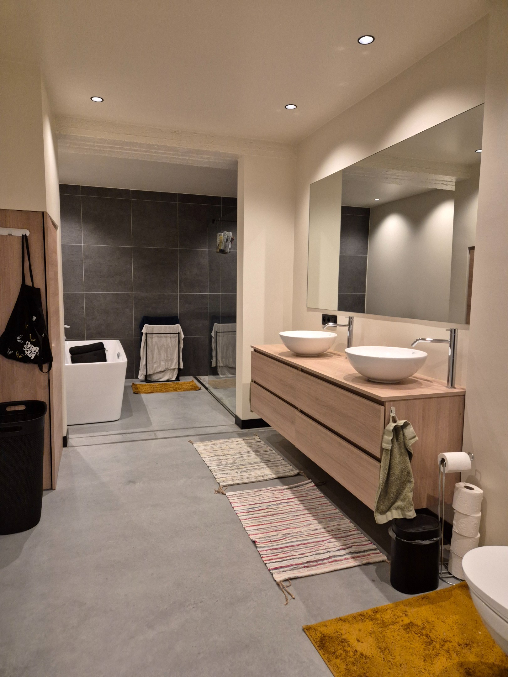 Appartement (loft stijl) in het centrum met 2 slaapkamers en terras 