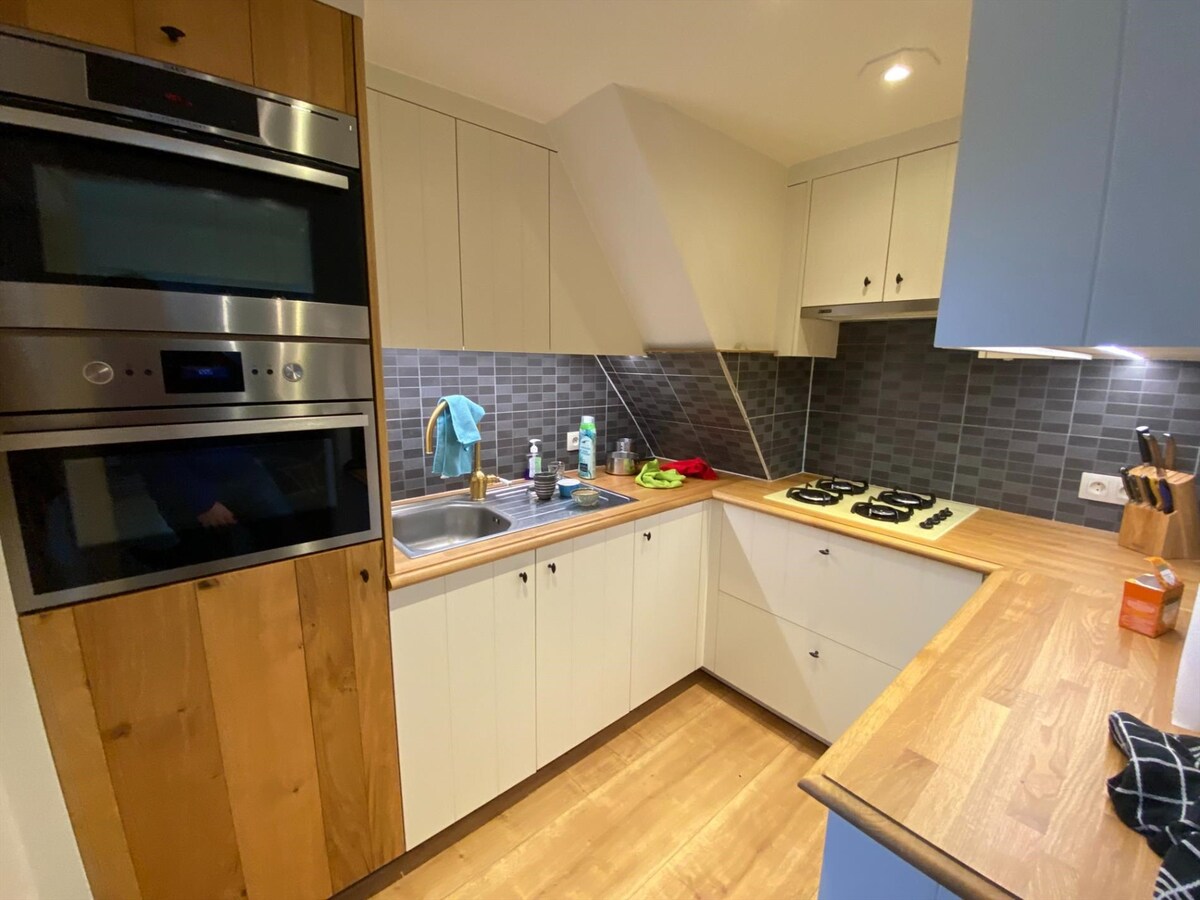 Rustig gelegen halfopen woning met zongerichte tuin 