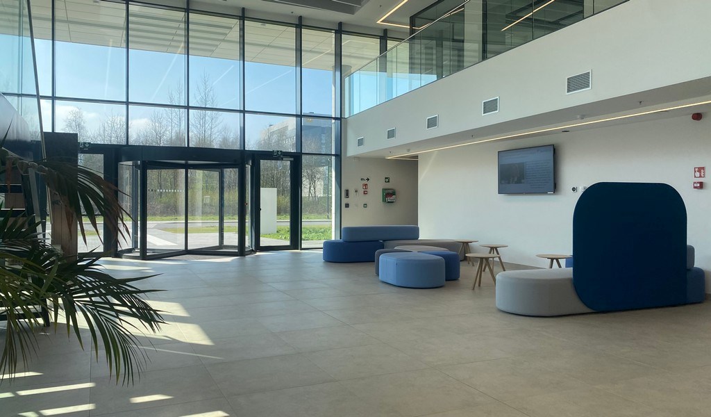 Nieuwbouw kantoren te huur langs E40 in Zwijnaarde