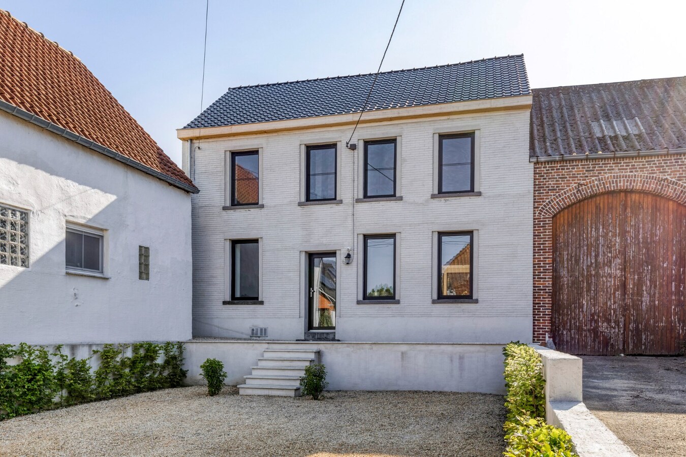 Prachtig volledig gerenoveerde half open bebouwing te Hoegaarden  - Energielabel B 