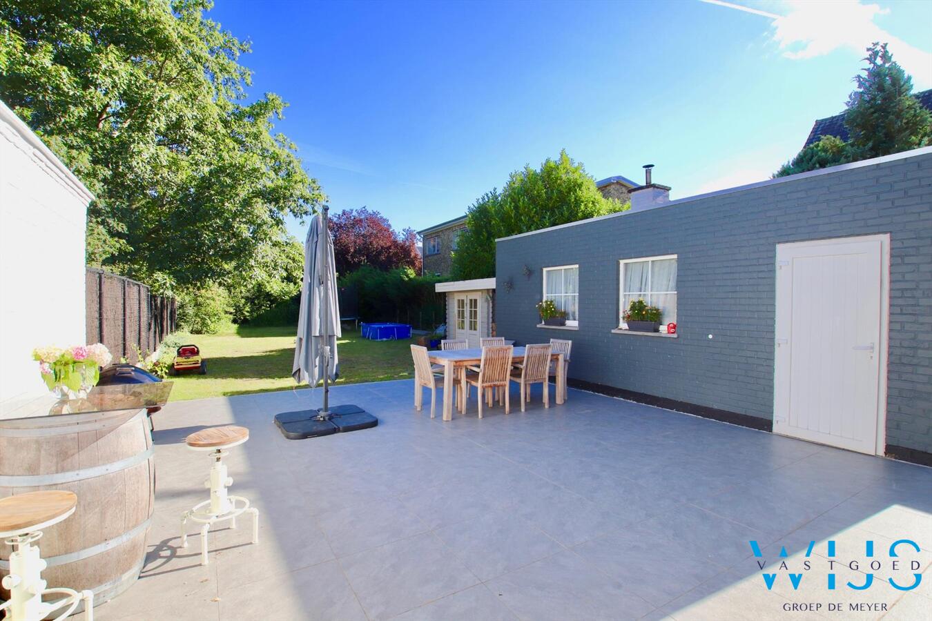 Instapklaar karaktervol woonhuis op een TOPlocatie in Eeklo ! 