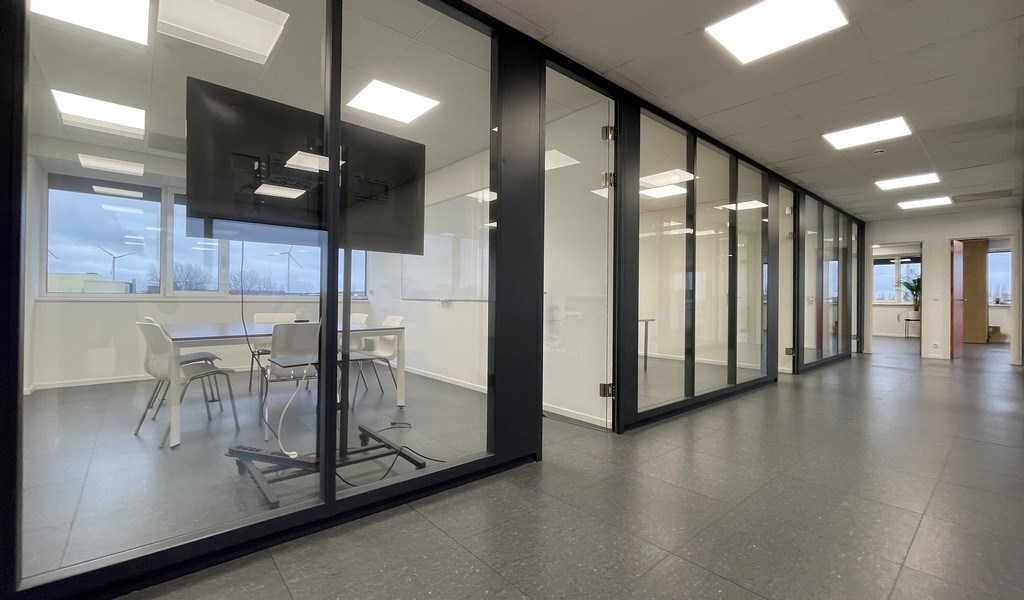 Instapklare kantoren te huur vlakbij de haven van Antwerpen