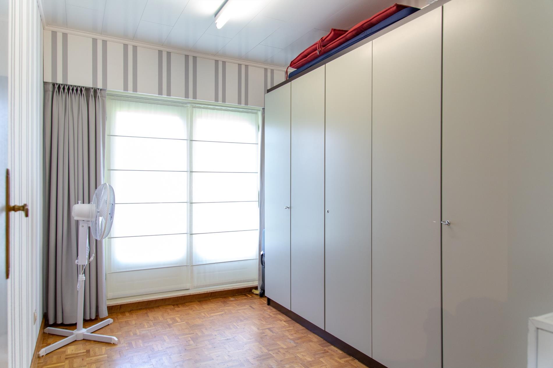 Gerenoveerde woning met 4 slpks én zonnepanelen (met stroomcertificaten!) rustig gelegen te Maldegem 