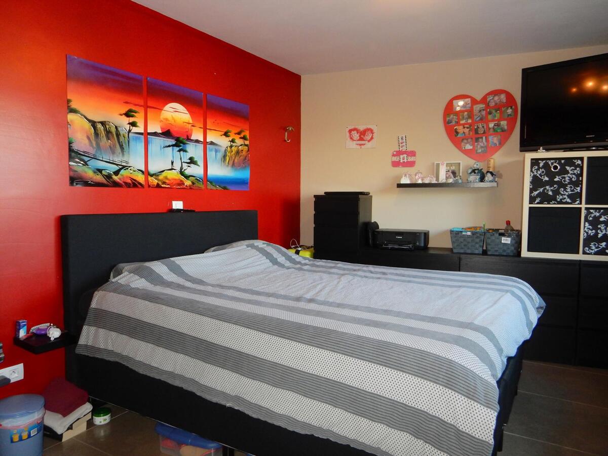 Recente woning met 4 slaapkamers te Snaaskerke 