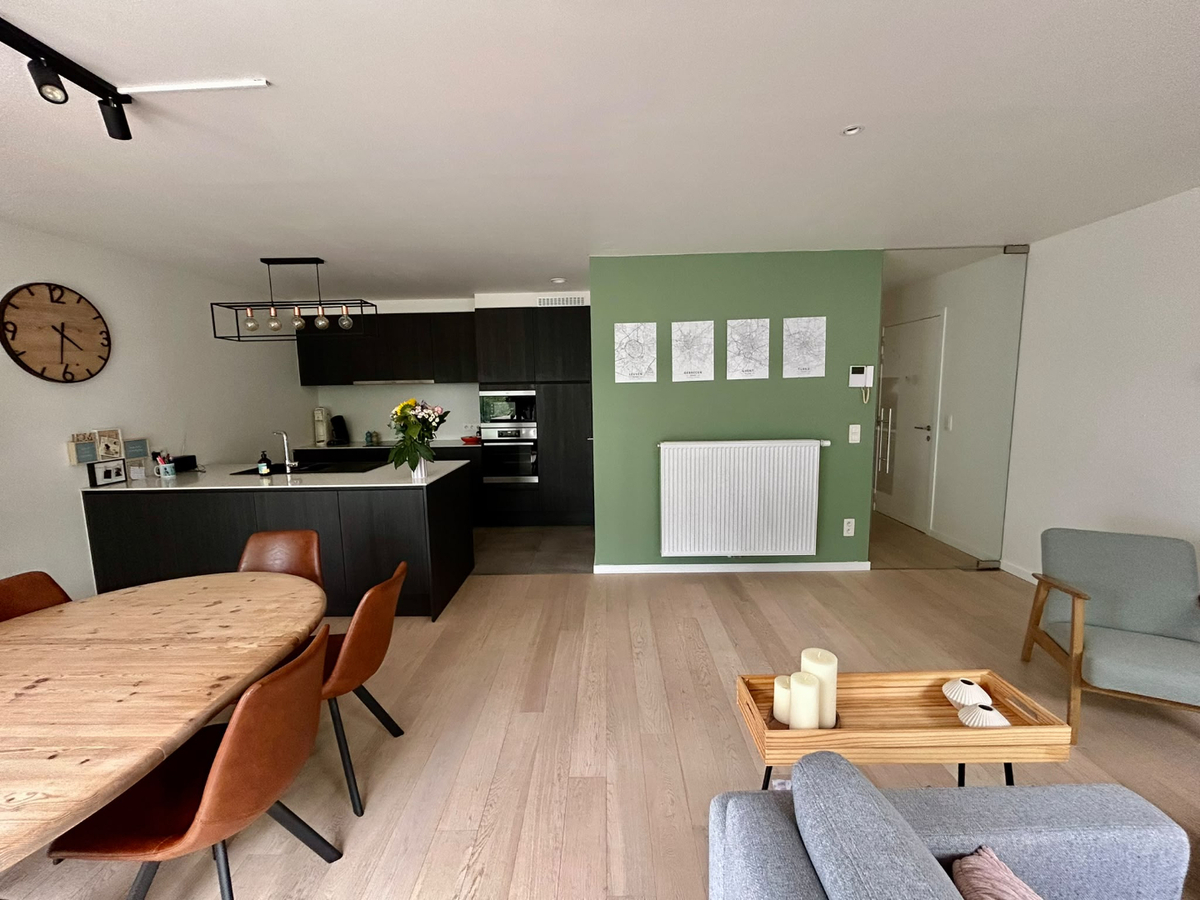 Lichtrijk 2-slaapkamerappartement met parkzicht, zonnig terras en ruime zolder en EPC A! 