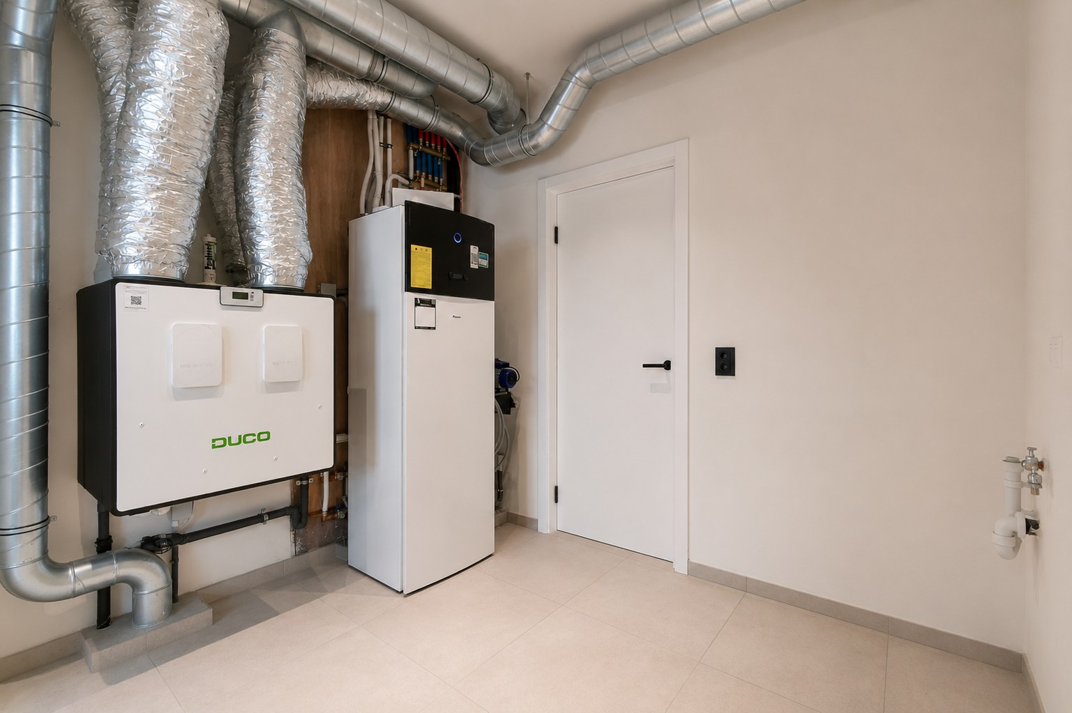 Ruime afgewerkte nieuwbouwwoning met landelijk zicht! 