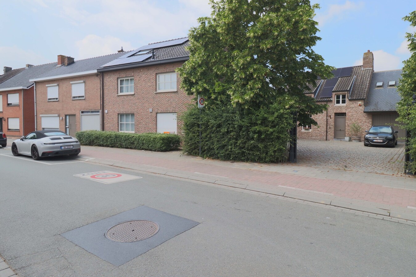 Unieke Villa te Moorslede met 5 slaapkamers op 726m² ! 