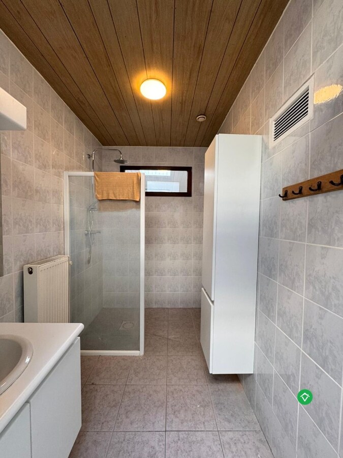 Woning met 2 slaapkamers en garage te Oostende 