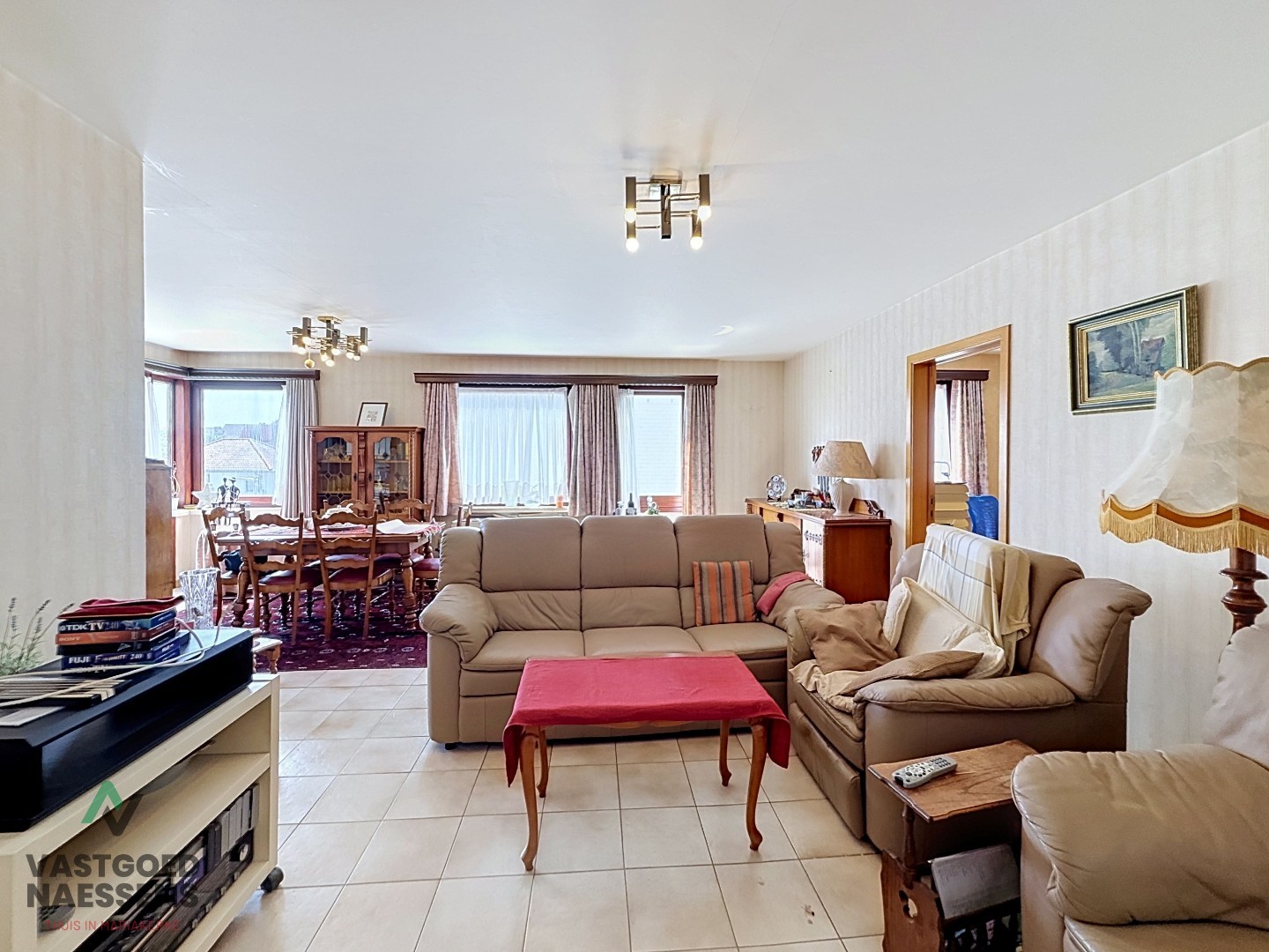 APPARTEMENT À RÉNOVER DE 3 CHAMBRES - TERRASSE ENSOLEILLÉE - QUARTIER RÉSIDENTIEL CALME 