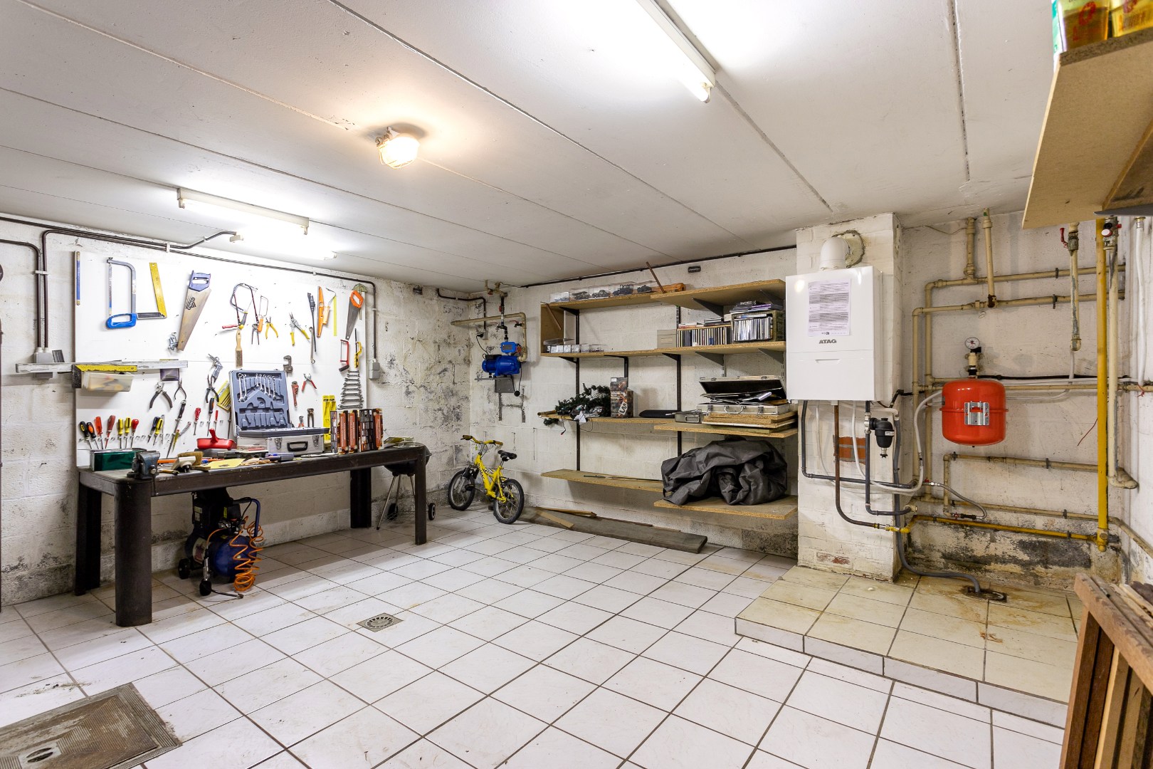 Instapklare gezinswoning met 3 slpk. en ruime tuin 