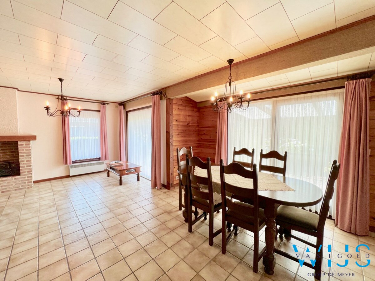 Enorm goed gelegen bungalow op 668 m² te Ertvelde ! 