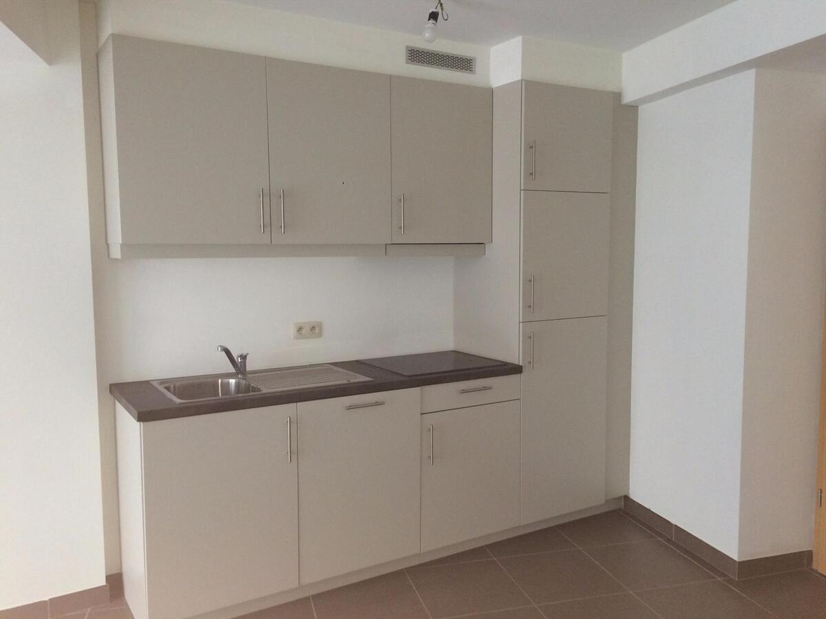 CENTRAAL GELEGEN  APPARTEMENT NABIJ JACHTHAVEN OOSTENDE 