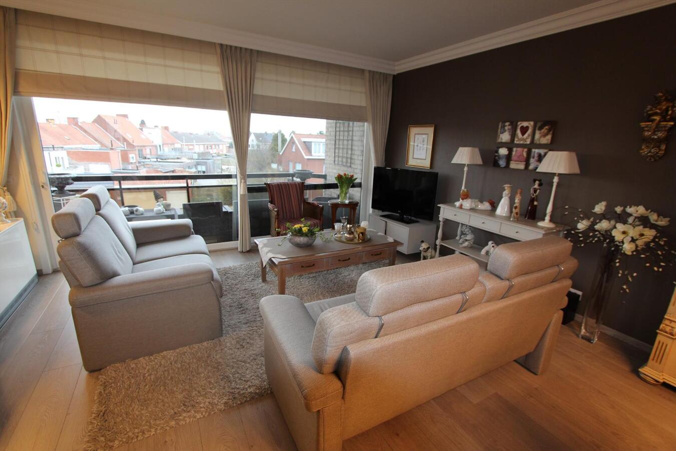 Instapklaar appartement met garage te Roeselare 