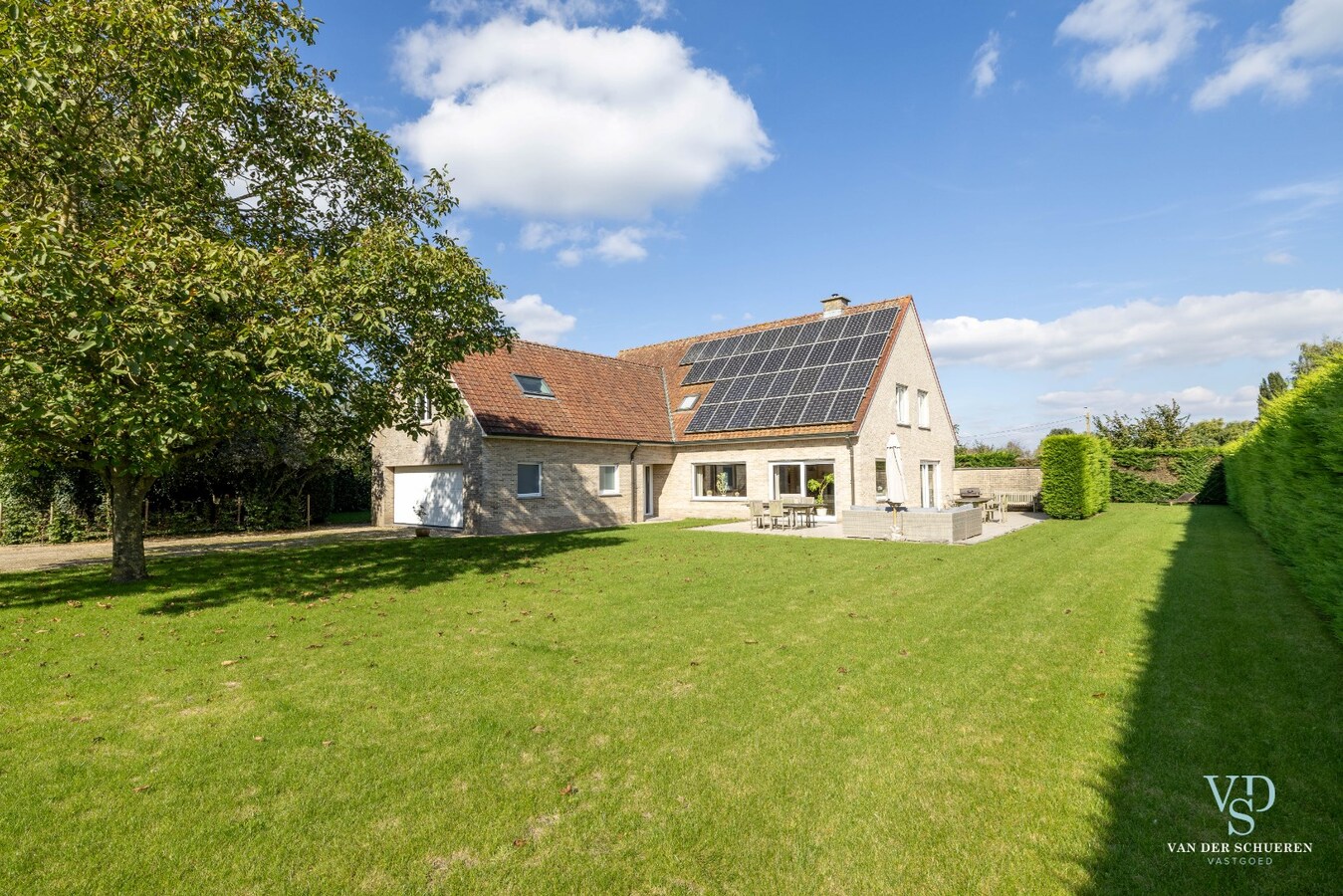 Bijzonder ruime (446m²), tijdloze villa 