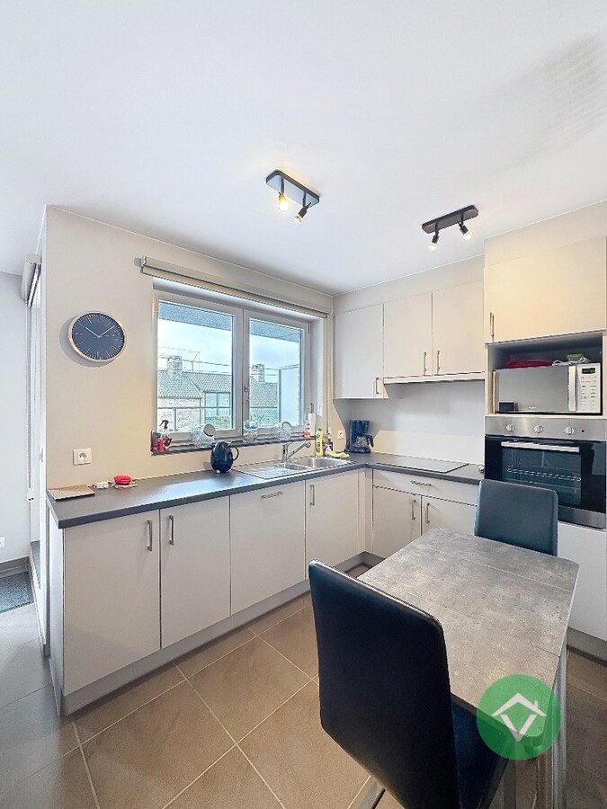 Appartement met 2 slaapkamers en terras te Roeselare 