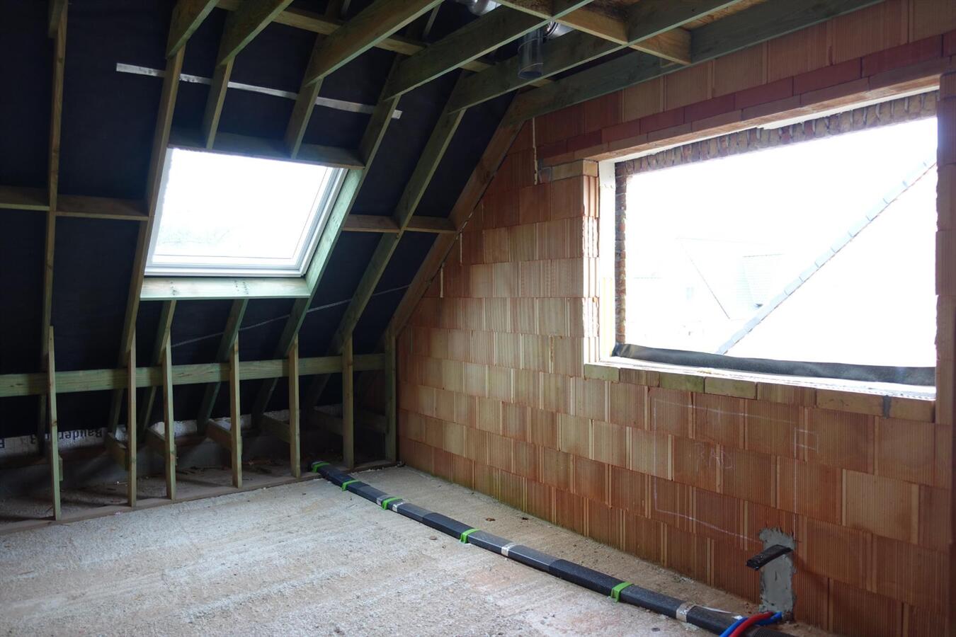 Kwalitatief afgewerkte nieuwbouwwoning in Pastoriestijl 