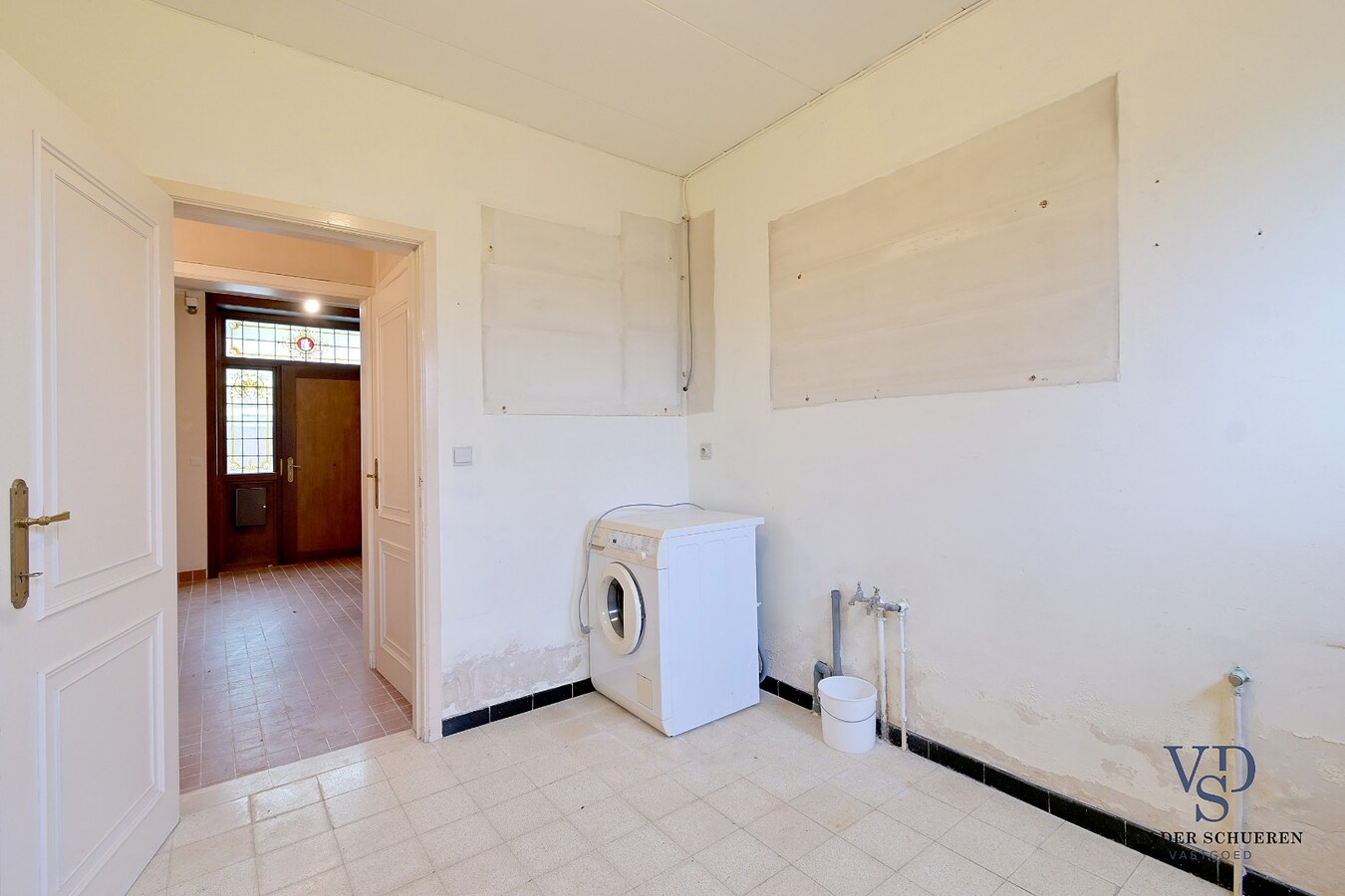 Bijzonder ruime gezinswoning. 