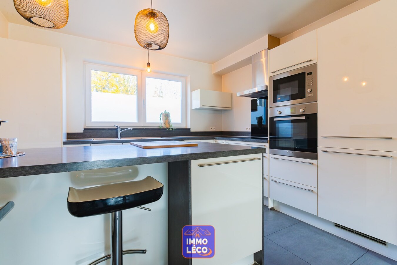 3 façades avec garage, parking et jardin, COUP DE COEUR ! 