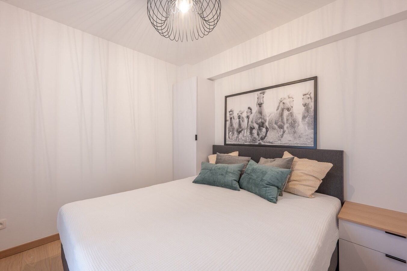 Zeer leuk, volledig gerenoveerd en ingericht vakantieappartement te Duinbergen 